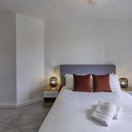 Lovely 2 Bedroom Apartment In Central Ashford Ashford  Buitenkant foto