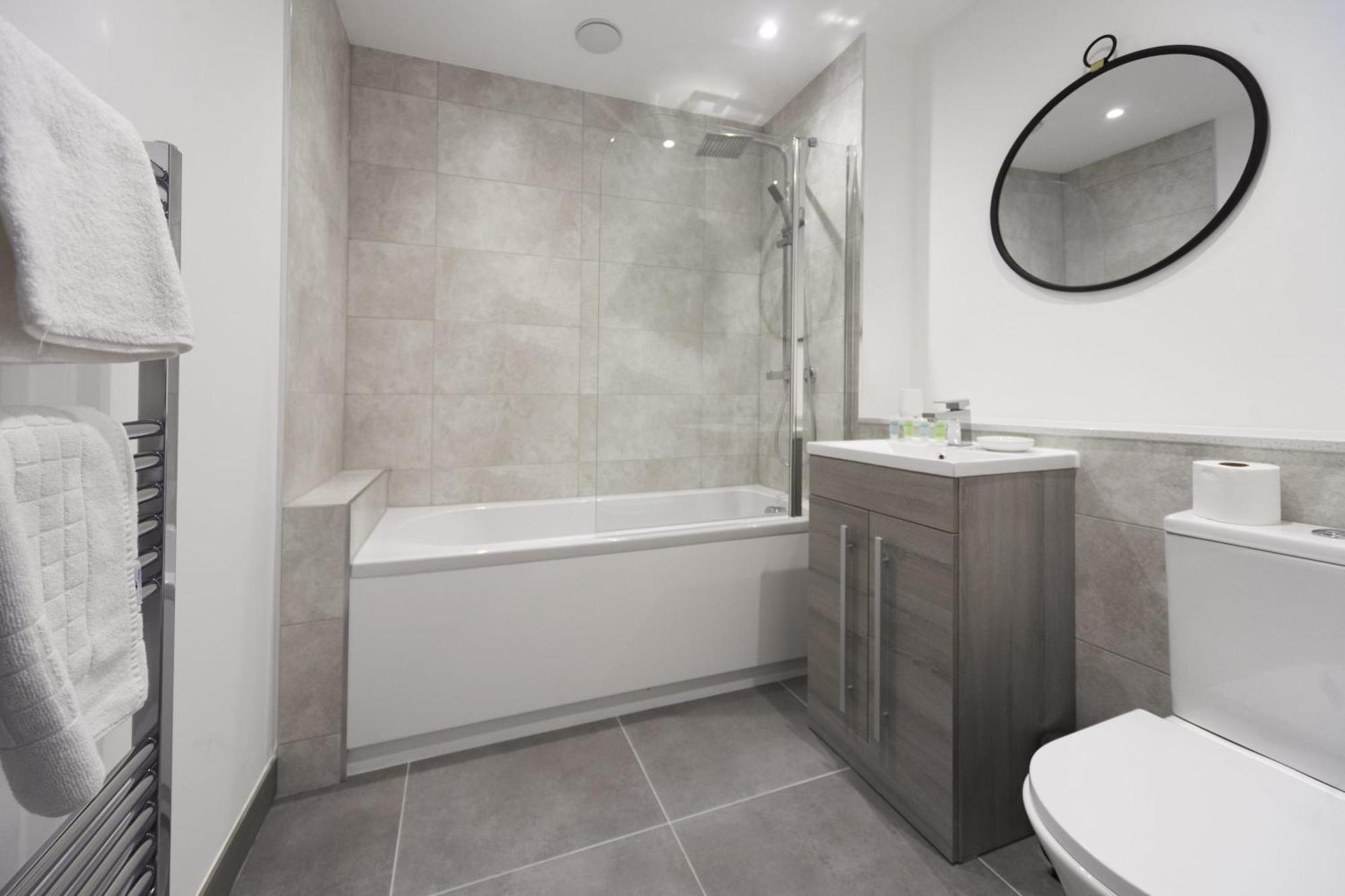 Lovely 2 Bedroom Apartment In Central Ashford Ashford  Buitenkant foto