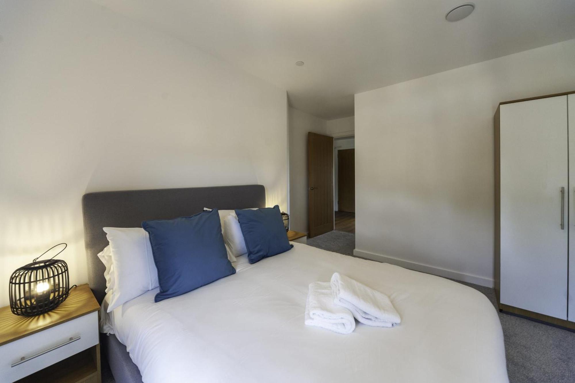 Lovely 2 Bedroom Apartment In Central Ashford Ashford  Buitenkant foto