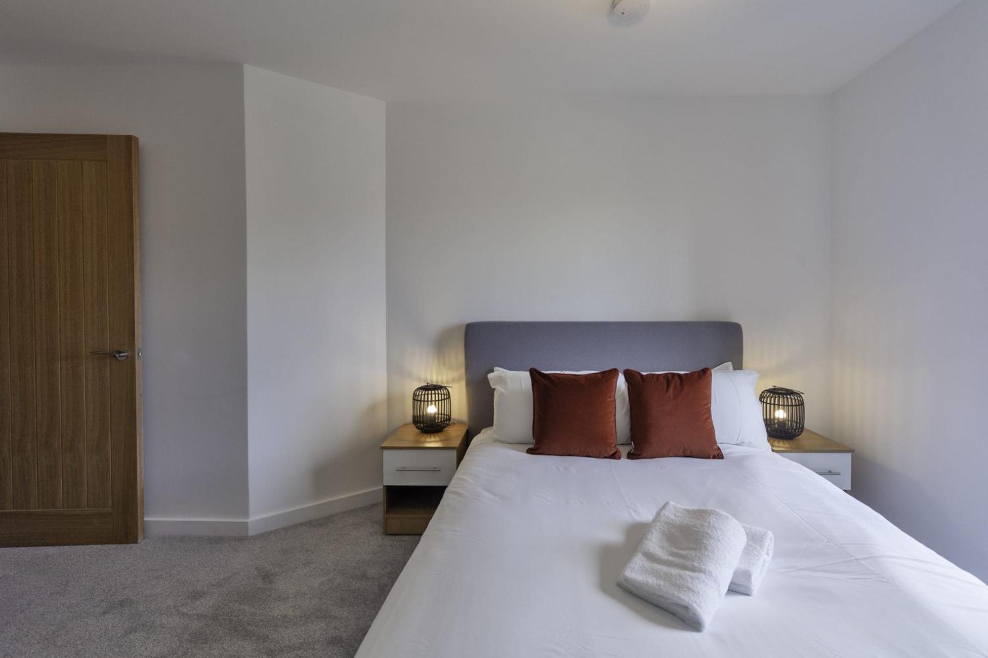 Lovely 2 Bedroom Apartment In Central Ashford Ashford  Buitenkant foto