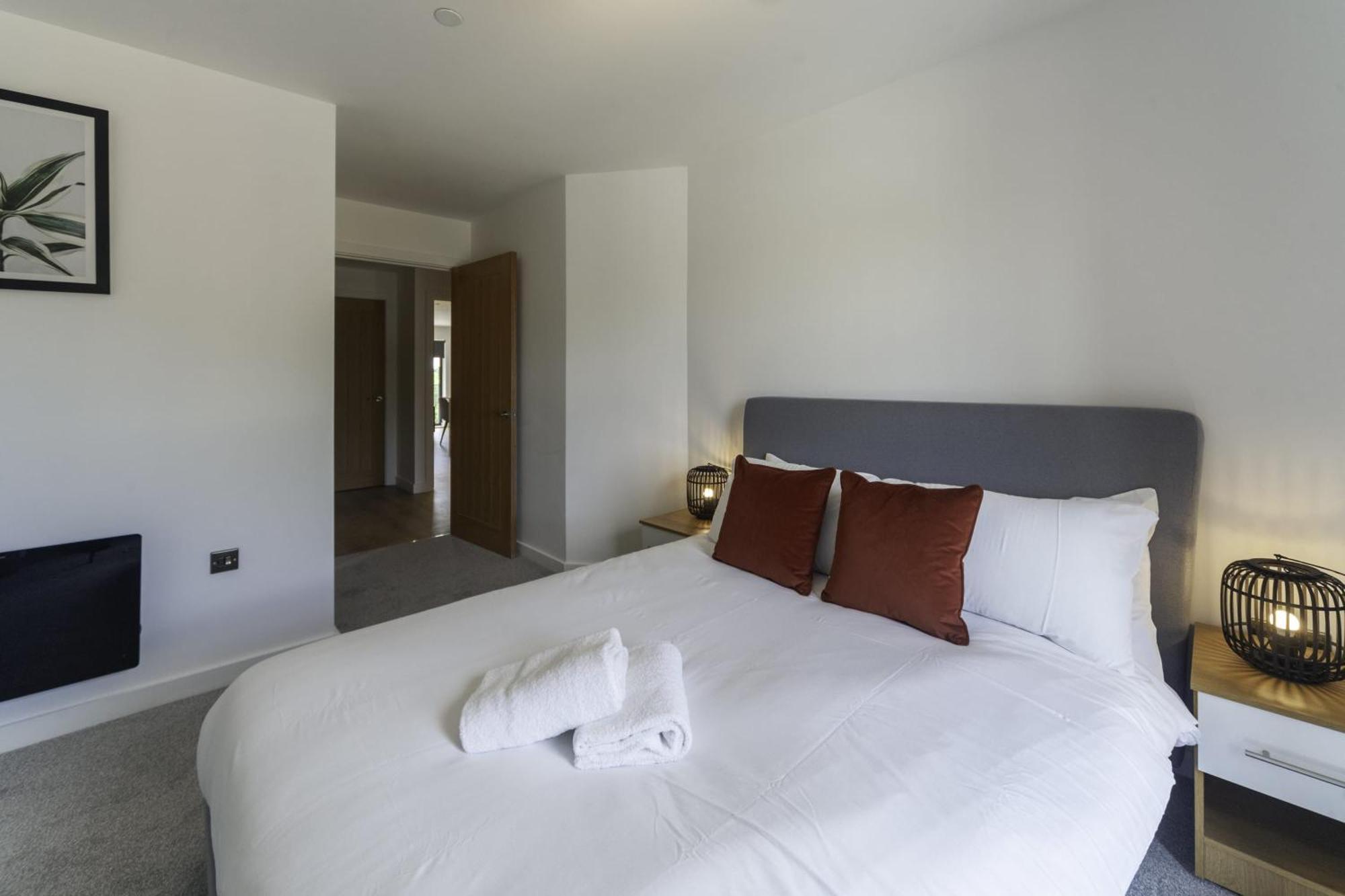 Lovely 2 Bedroom Apartment In Central Ashford Ashford  Buitenkant foto