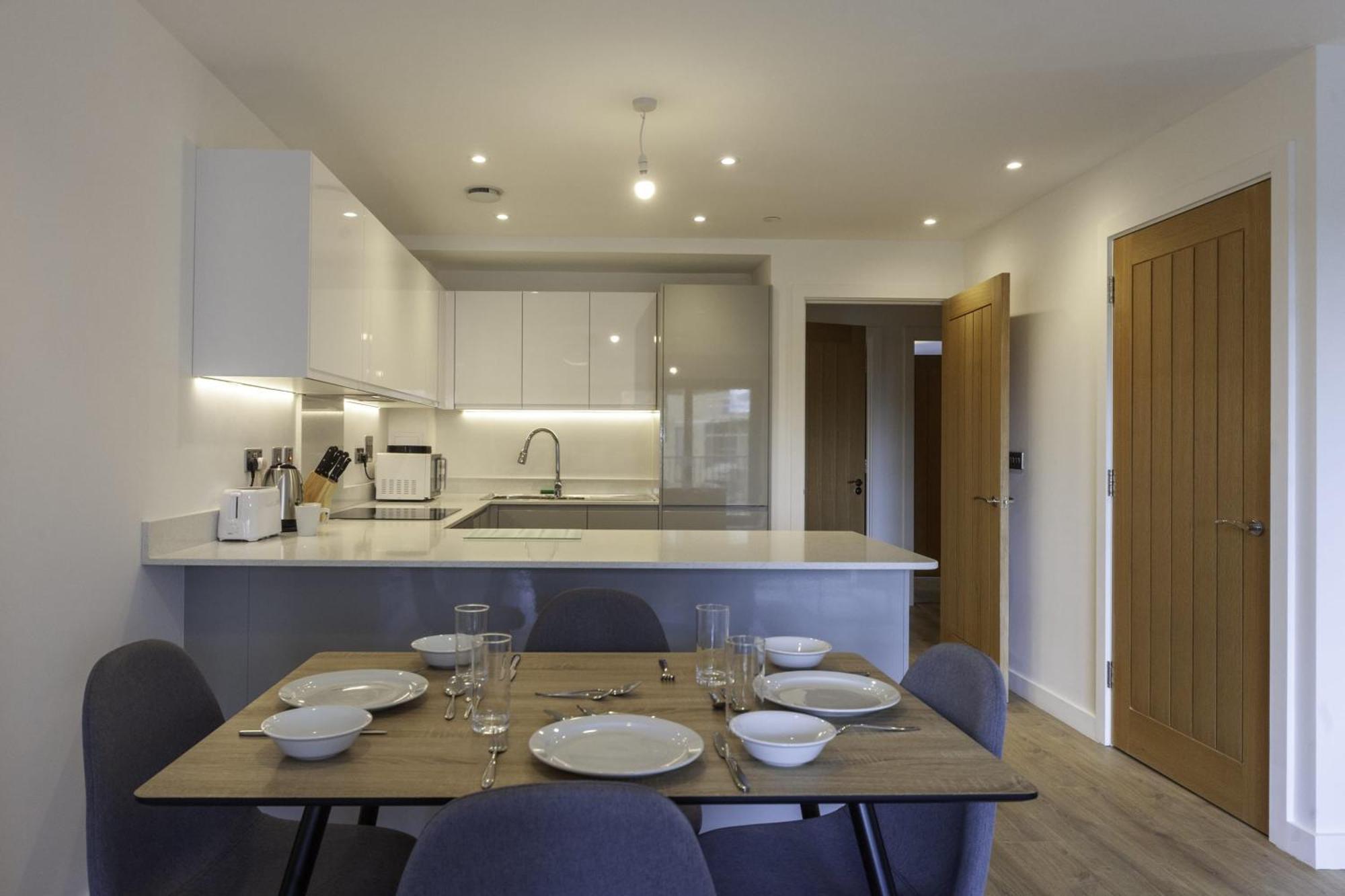 Lovely 2 Bedroom Apartment In Central Ashford Ashford  Buitenkant foto