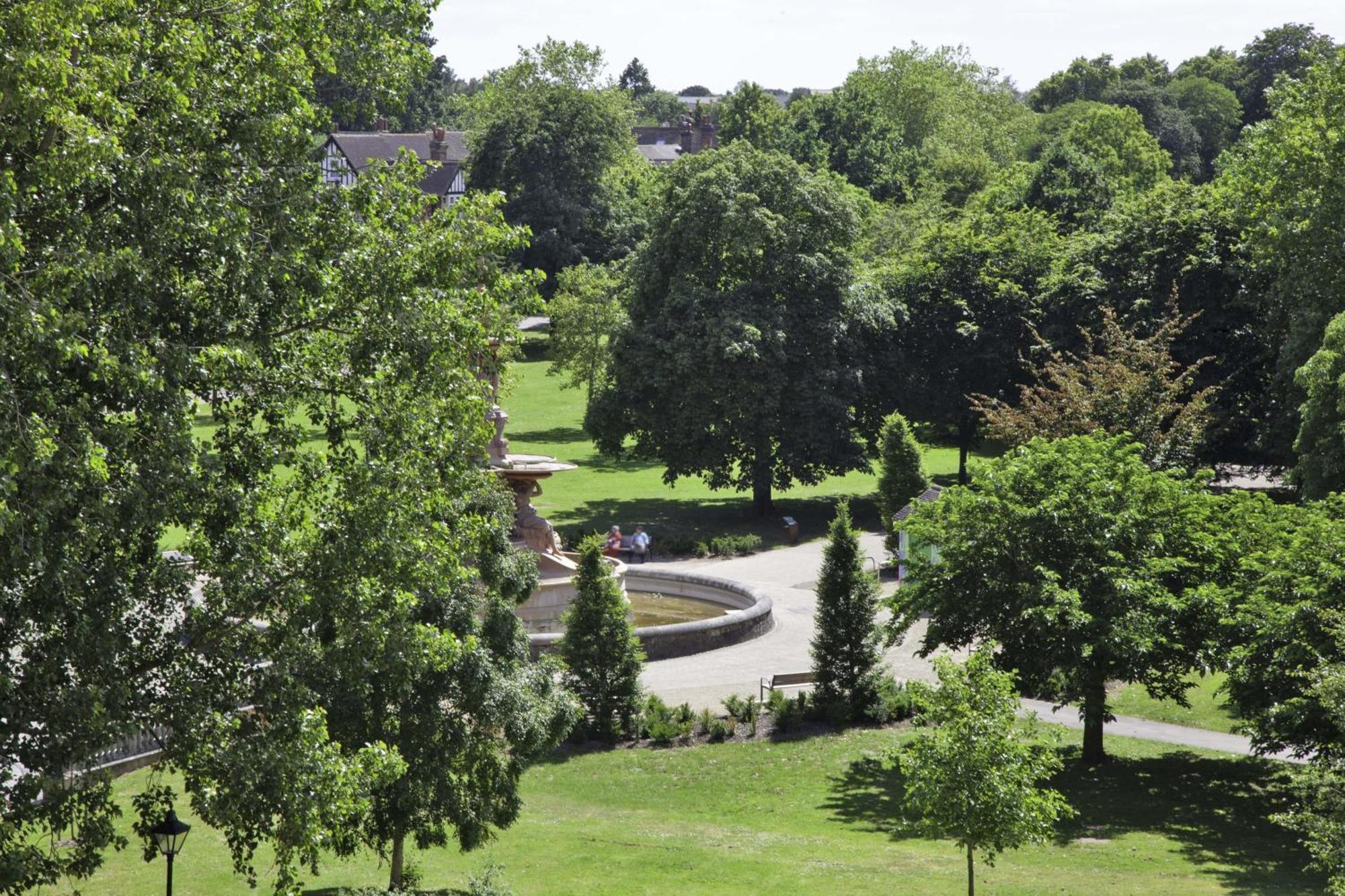 Lovely 2 Bedroom Apartment In Central Ashford Ashford  Buitenkant foto